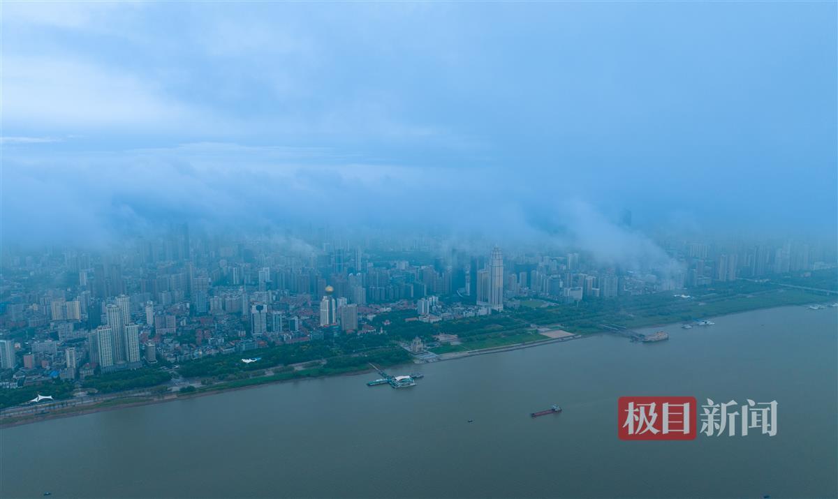 jj梭哈游戏